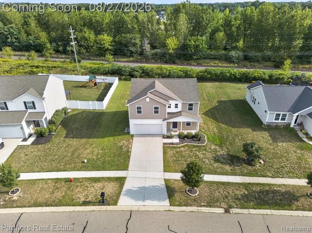 424 Saddlebrook Drive, Linden, MI 48451