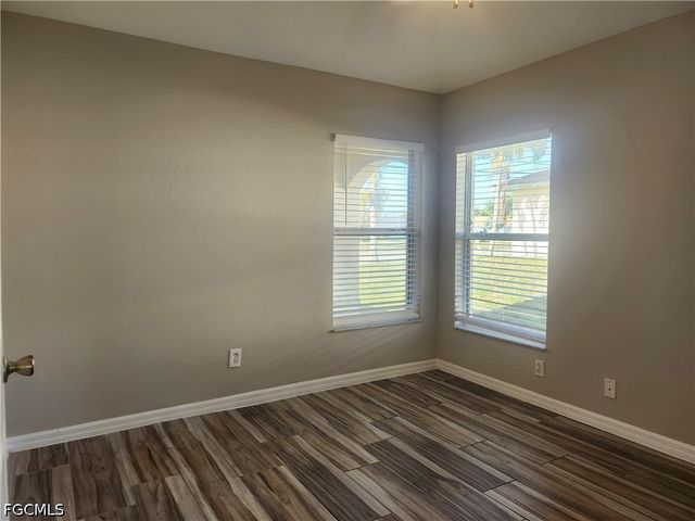 527 Hancock Bridge PKWY, Cape Coral, FL 33990