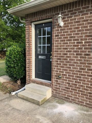 125 Rocky Rd Apt B, Lebanon, TN 37087