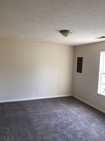 125 Rocky Rd Apt B, Lebanon, TN 37087