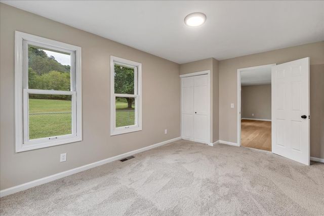 315 Little Creek Rd, Pleasant Shade, TN 37145