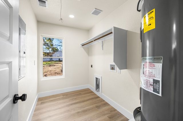 505 W Jefferson St, Kerrville, TX 78028