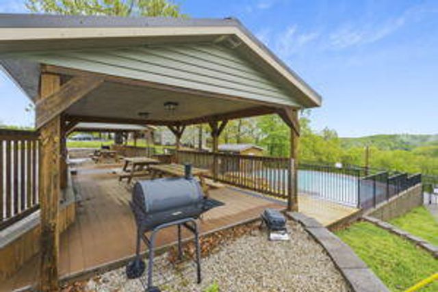 527 Notch Lane 10, Branson West, MO 65737
