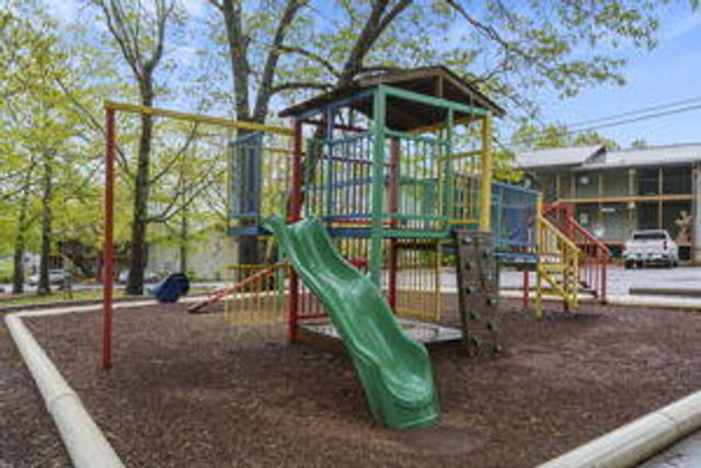 527 Notch Lane 10, Branson West, MO 65737