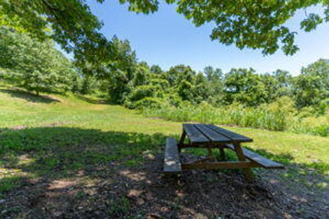 527 Notch Lane 10, Branson West, MO 65737