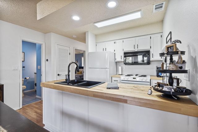 527 Notch Lane 10, Branson West, MO 65737