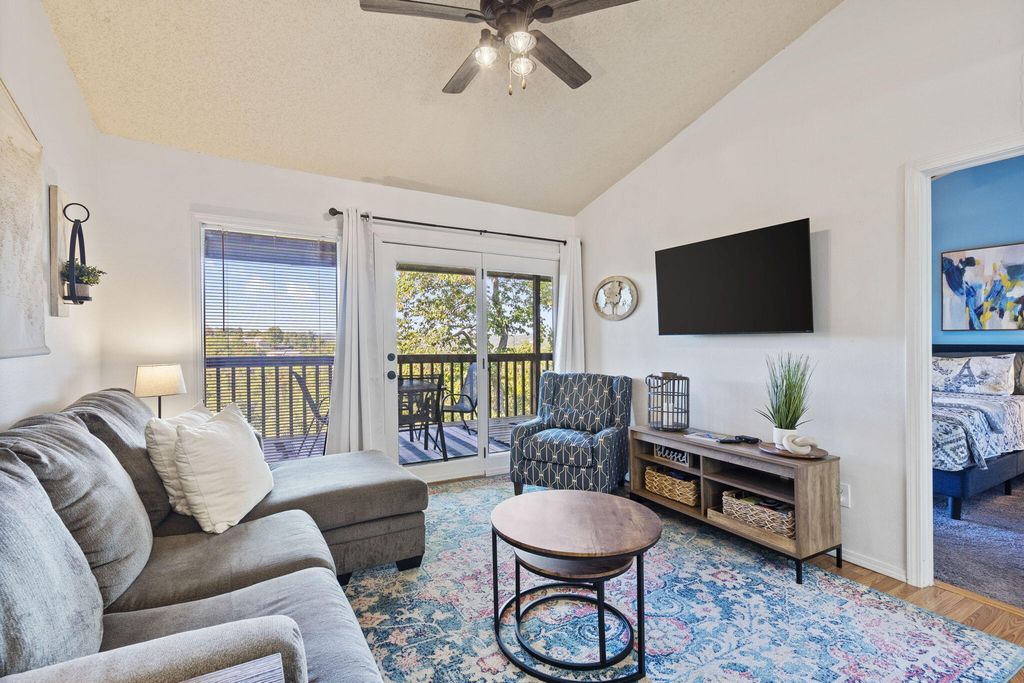 527 Notch Lane 10, Branson West, MO 65737