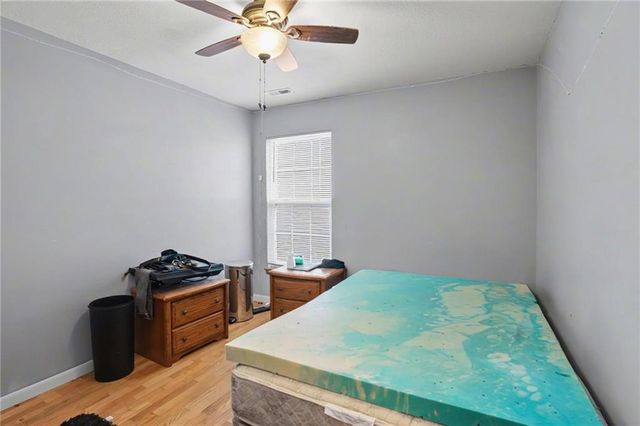 724 North Street, Lawrence, KS 66044