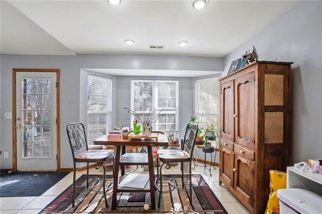 724 North Street, Lawrence, KS 66044