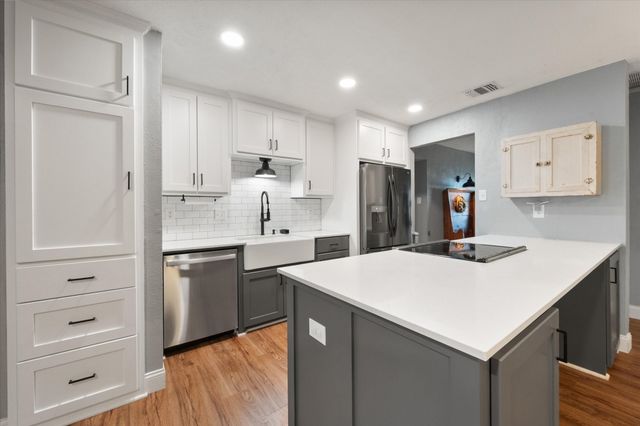 6909 Arborbrook Drive, North Richland Hills, TX 76182