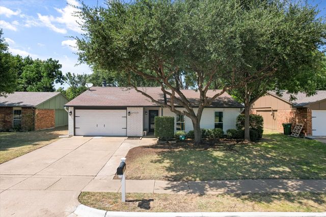 6909 Arborbrook Drive, North Richland Hills, TX 76182