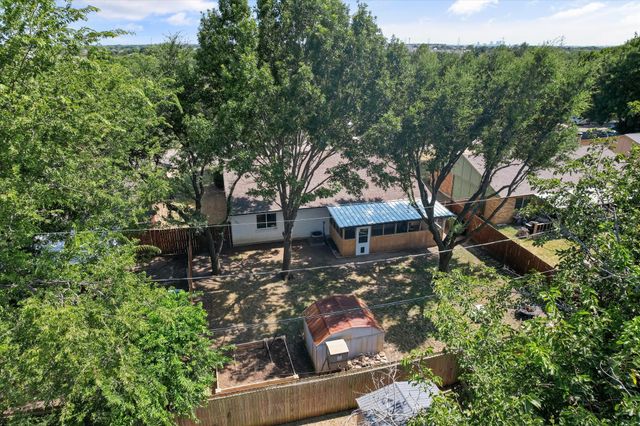 6909 Arborbrook Drive, North Richland Hills, TX 76182
