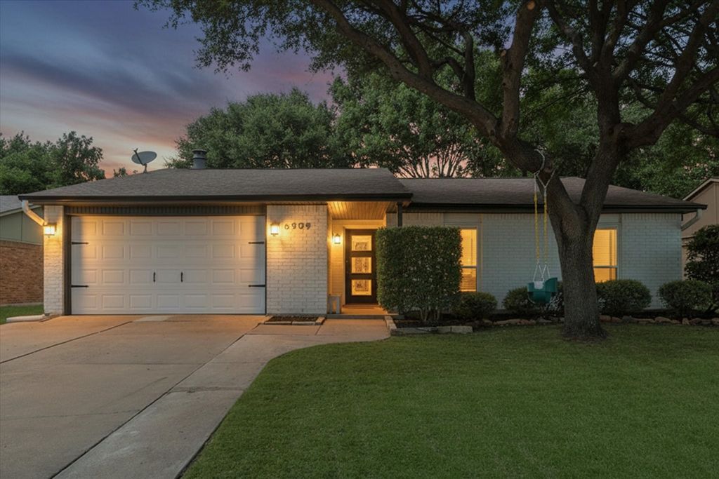 6909 Arborbrook Drive, North Richland Hills, TX 76182