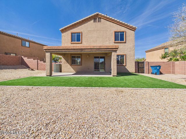 757 S Porter Routh Place, Vail, AZ 85641