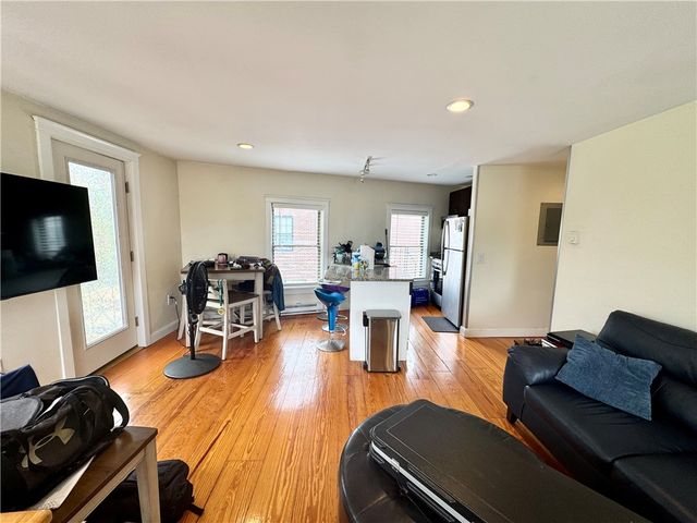 3 Spring Street 2, Newport, RI 02840
