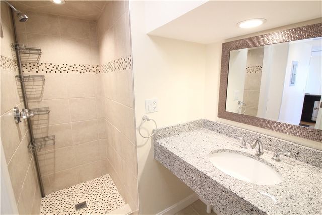 3 Spring Street 2, Newport, RI 02840