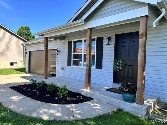 404 Pearl Creek Drive, Wentzville, MO 63385