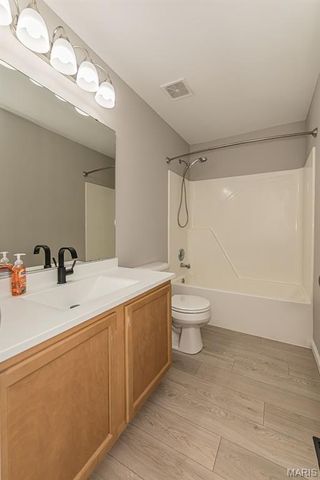 404 Pearl Creek Drive, Wentzville, MO 63385