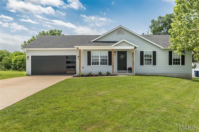 404 Pearl Creek Drive, Wentzville, MO 63385