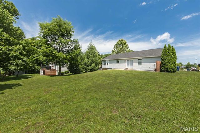404 Pearl Creek Drive, Wentzville, MO 63385