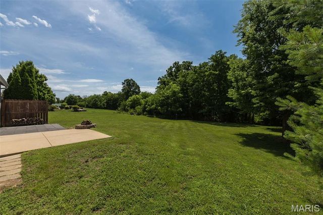 404 Pearl Creek Drive, Wentzville, MO 63385