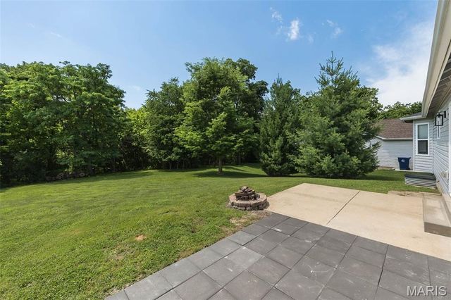 404 Pearl Creek Drive, Wentzville, MO 63385