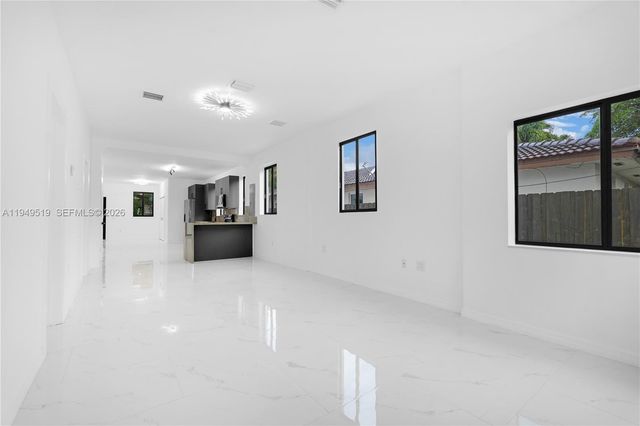 972 SW 44th Ave, Miami, FL 33134