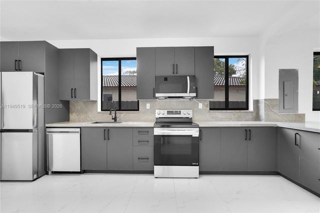 972 SW 44th Ave, Miami, FL 33134