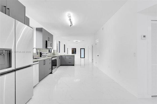 972 SW 44th Ave, Miami, FL 33134