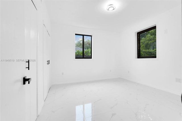 972 SW 44th Ave, Miami, FL 33134