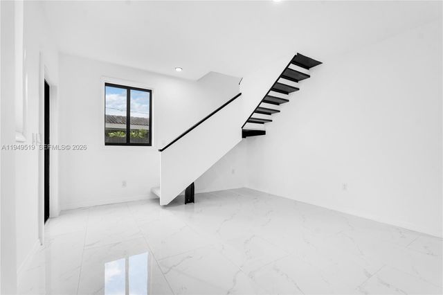 972 SW 44th Ave, Miami, FL 33134