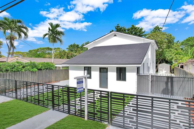 972 SW 44th Ave, Miami, FL 33134