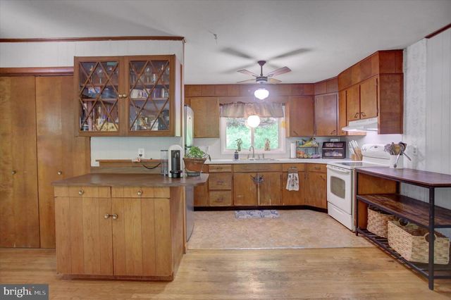 215 PINE RIDGE LN, Fayetteville, PA 17222