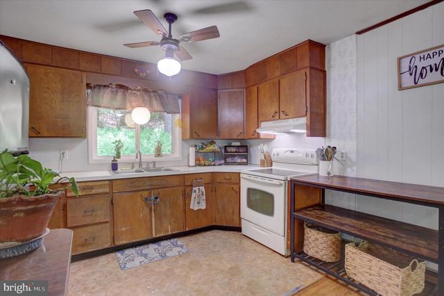 215 PINE RIDGE LN, Fayetteville, PA 17222
