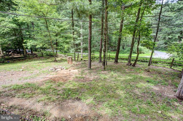 215 PINE RIDGE LN, Fayetteville, PA 17222