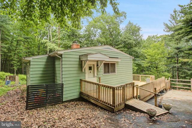 215 PINE RIDGE LN, Fayetteville, PA 17222
