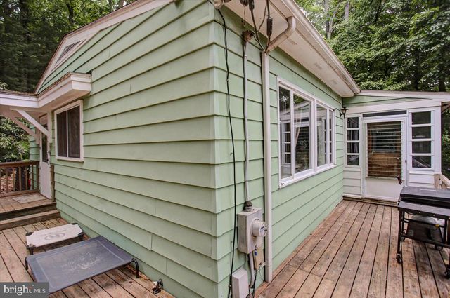 215 PINE RIDGE LN, Fayetteville, PA 17222