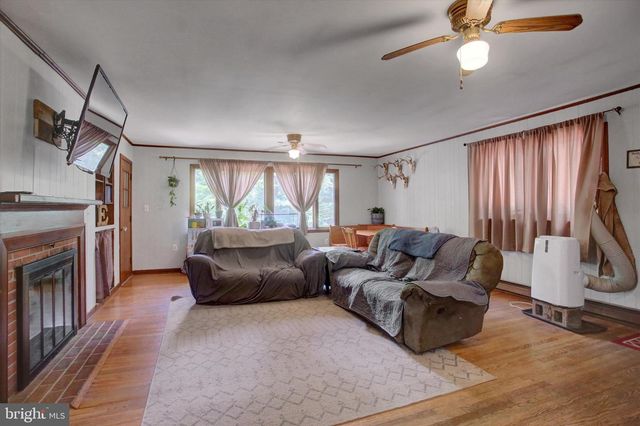 215 PINE RIDGE LN, Fayetteville, PA 17222