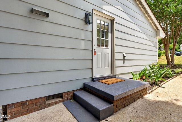 1513 N King Charles Road, Raleigh, NC 27610