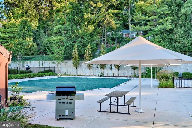 11 LACOSTA, Towson, MD 21204