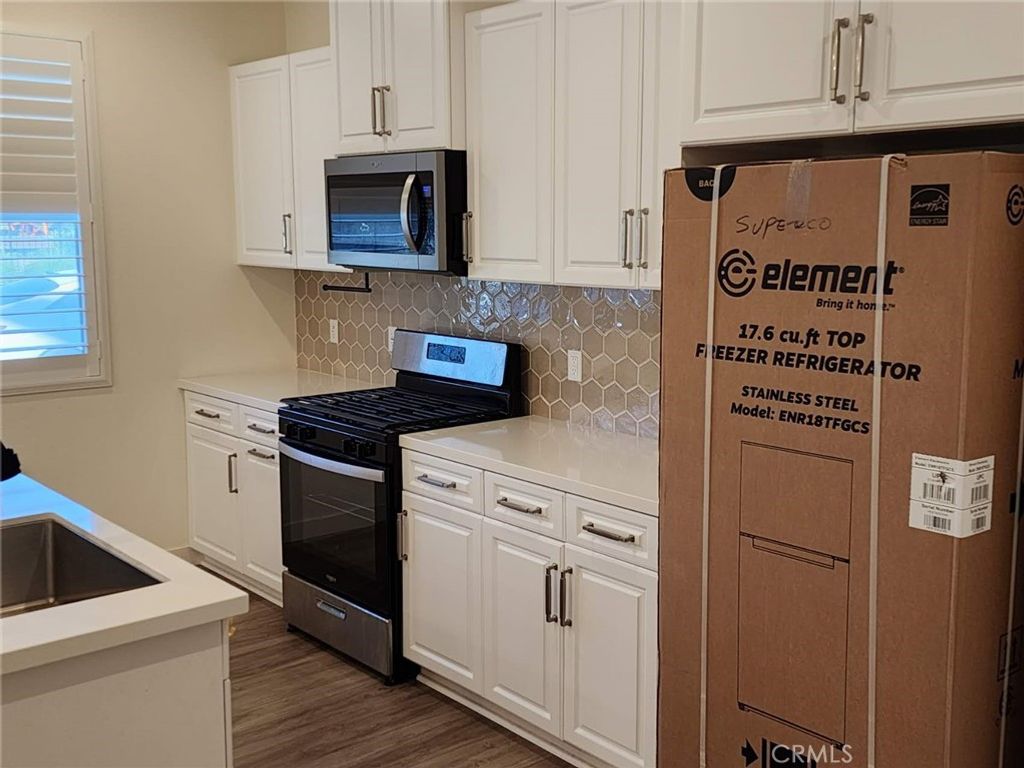 Image 4 of property listing at 7505 Channel View Street, Chino, CA 91708