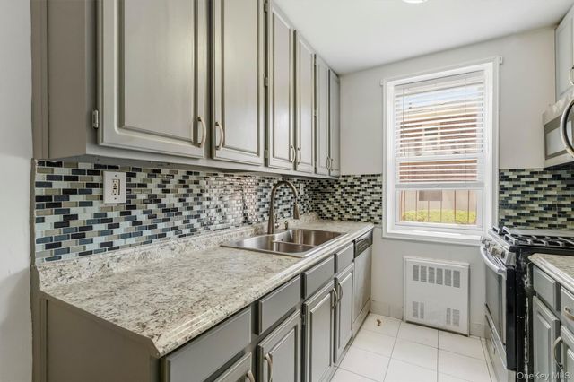 679 warburton Avenue 2R, Yonkers, NY 10471