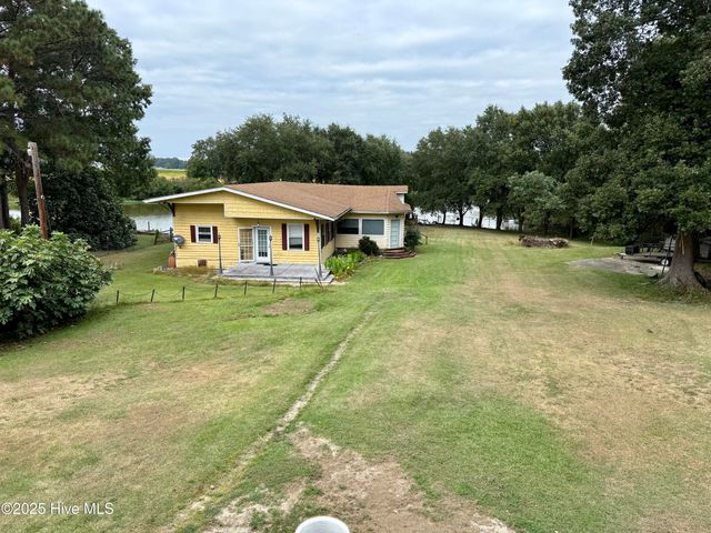109 Wilderness Drive, Pikeville, NC 27863