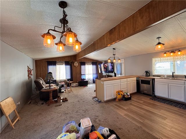 4517 N N Thurman Dr Drive, Golden Valley, AZ 86413