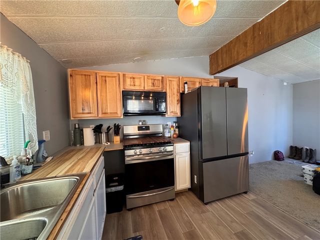 4517 N N Thurman Dr Drive, Golden Valley, AZ 86413