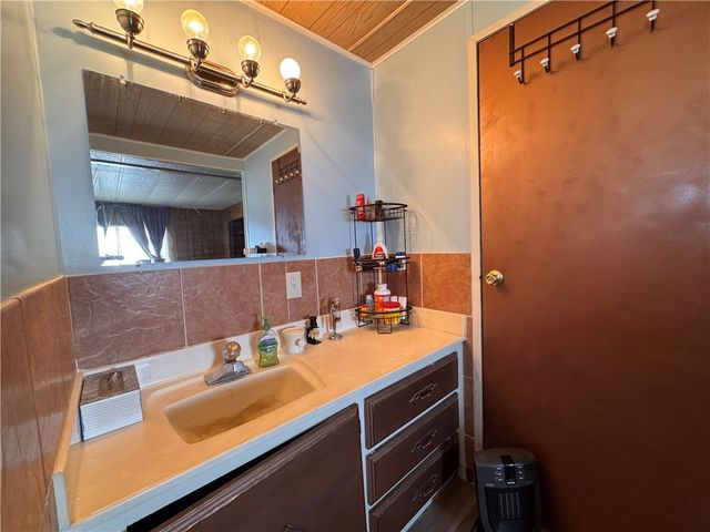 4517 N N Thurman Dr Drive, Golden Valley, AZ 86413