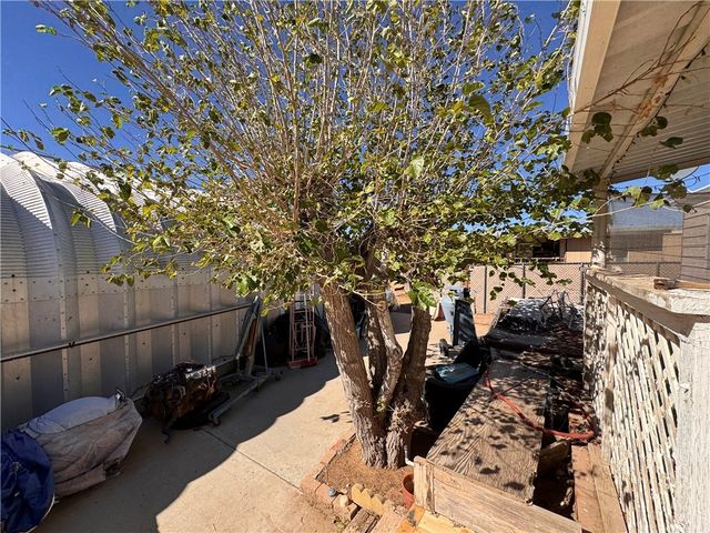 4517 N N Thurman Dr Drive, Golden Valley, AZ 86413