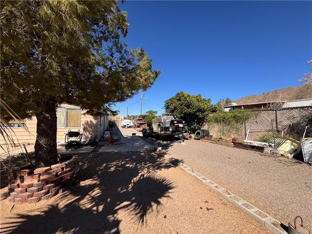 4517 N N Thurman Dr Drive, Golden Valley, AZ 86413