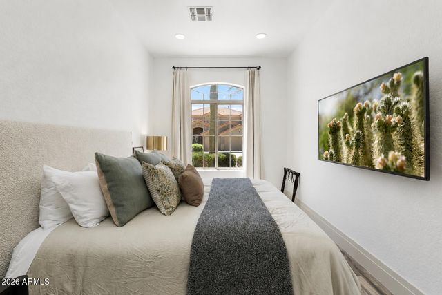 10412 E ACOMA Drive, Scottsdale, AZ 85255