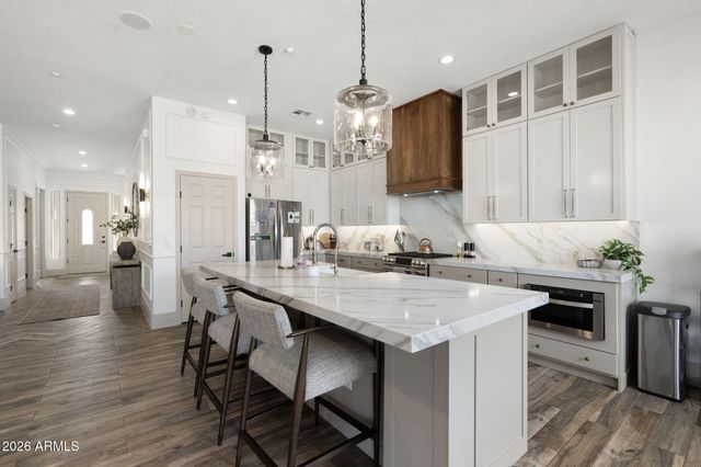 10412 E ACOMA Drive, Scottsdale, AZ 85255